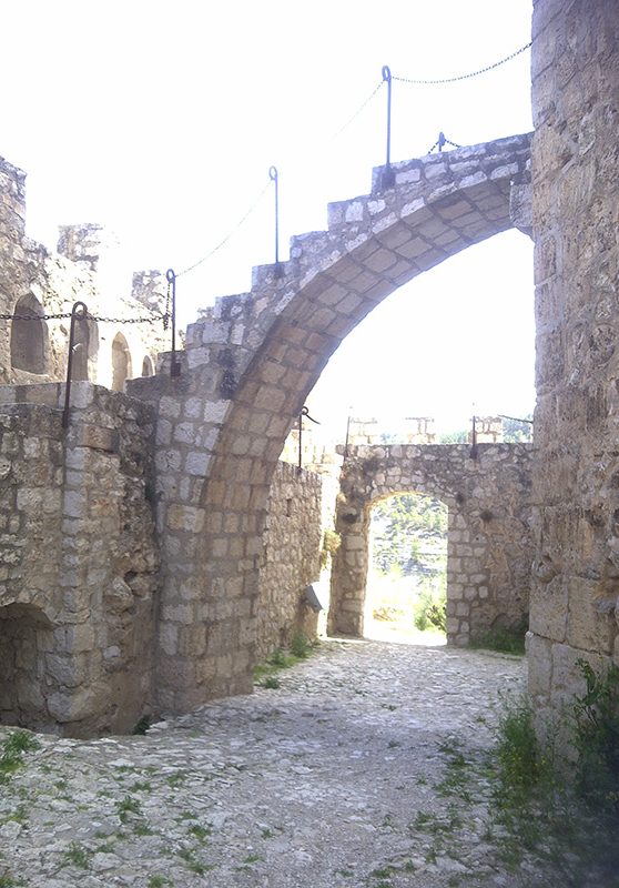 Alcalá del Júcar-arco-castillo