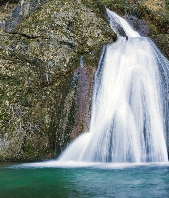 Nacimiento del Río Mundo. Parque Natural Calares del Mundo y la Sima